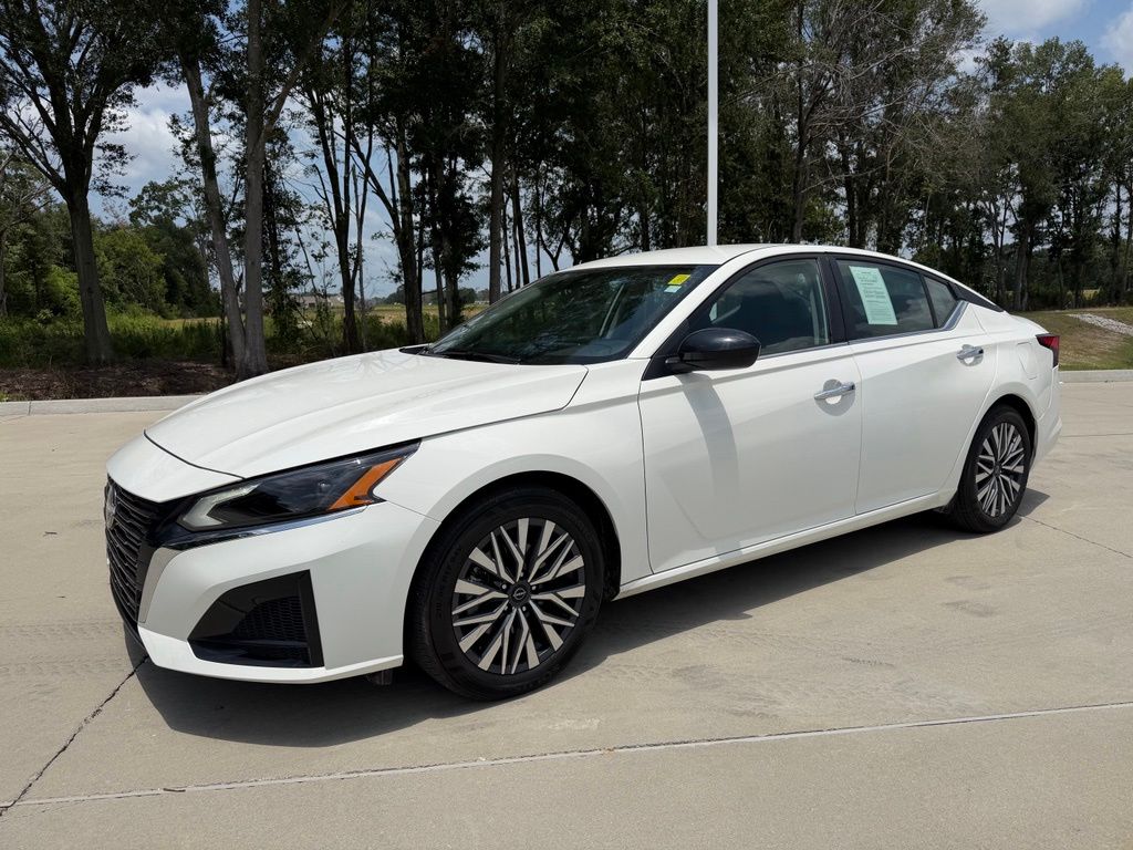 2025 Nissan Altima 2.5 SV