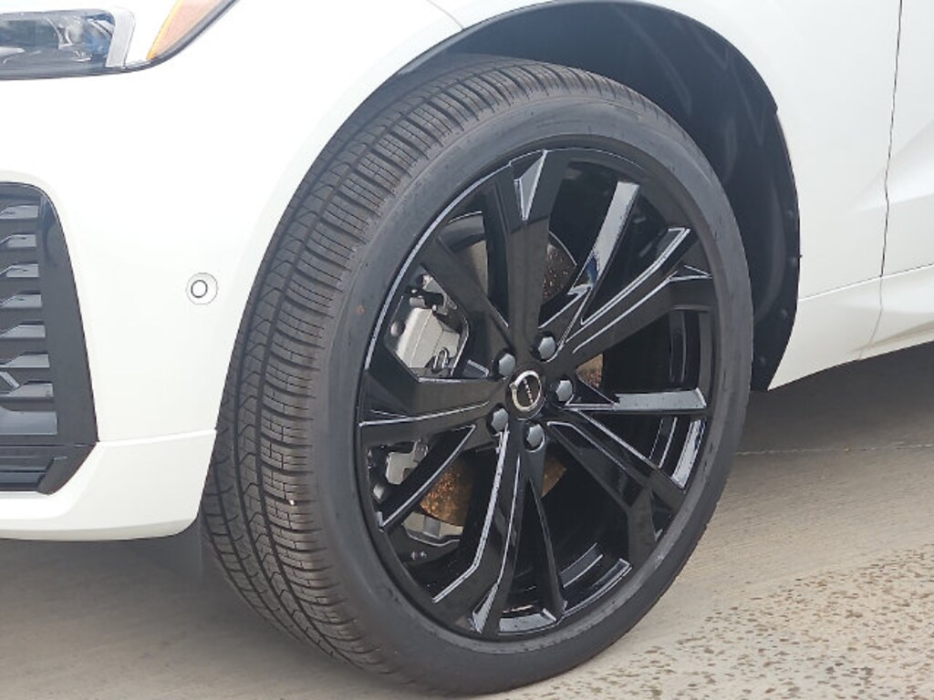 New 2027 Volvo XC60 plug-in hybrid T8 Ultra Black Edition SUV