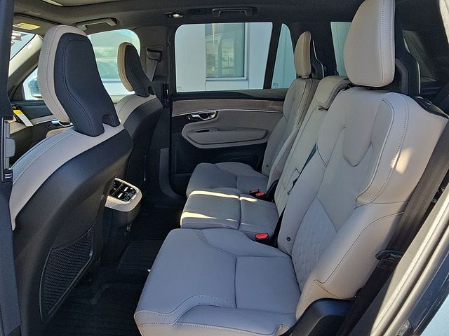 2026 Volvo XC90 Plus - Photo 14