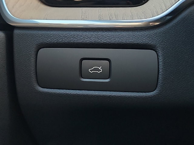 2026 Volvo XC60 Plus - Photo 19