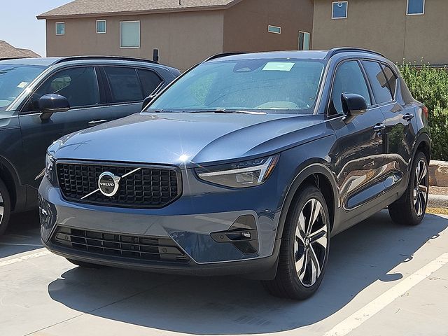 2026 Volvo XC40 Plus