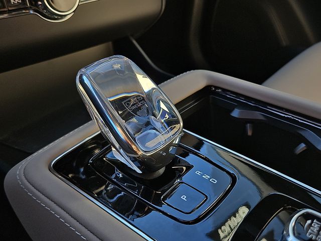 2026 Volvo XC90 Plus - Photo 24