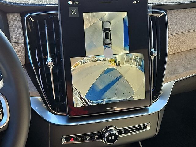 2026 Volvo XC90 Plus - Photo 21