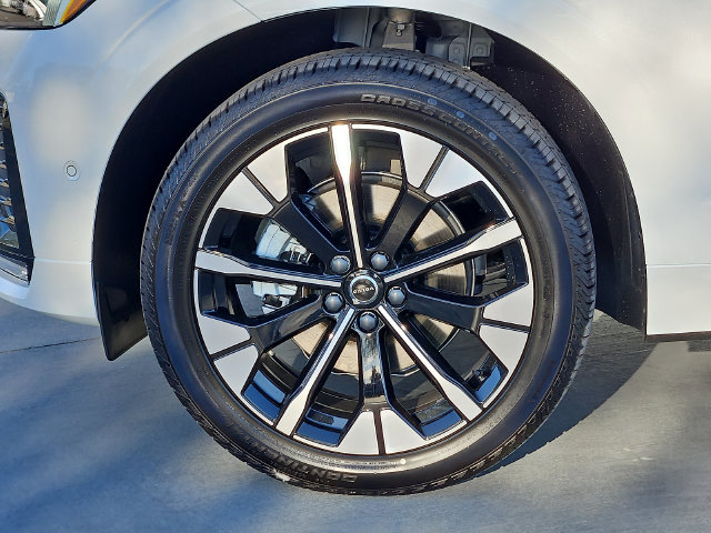 2026 Volvo XC60 Plus - Photo 11