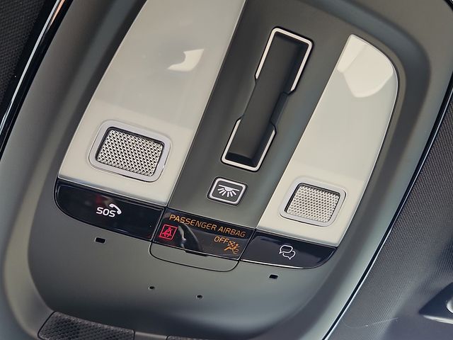 2026 Volvo XC90 Plus - Photo 27