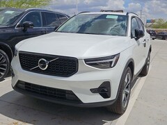 2026 Volvo XC40 B5 Plus AWD SUV