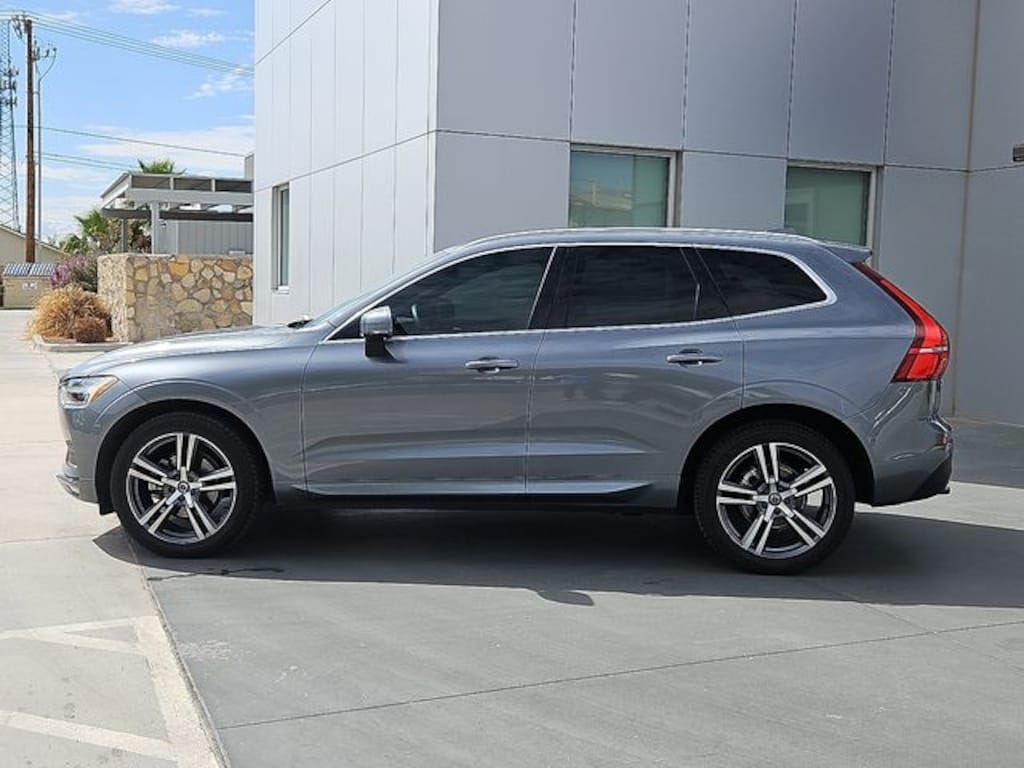 Used 2021 Volvo XC60 T5 Momentum SUV