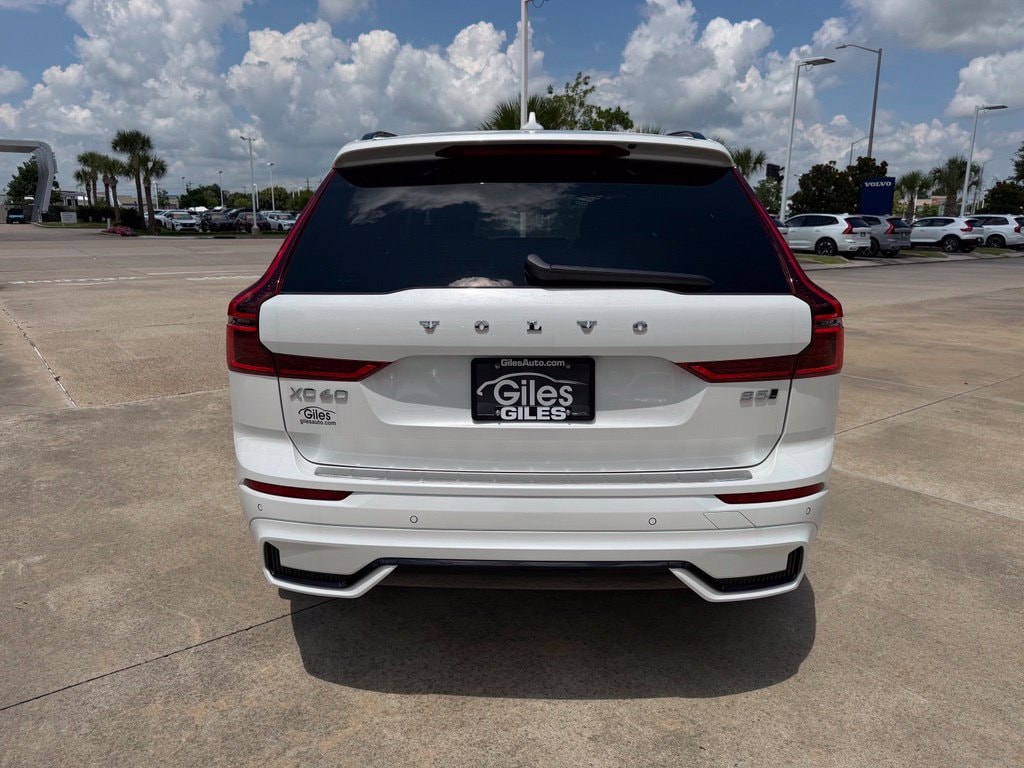 New 2026 Volvo XC60 B5 Plus SUV