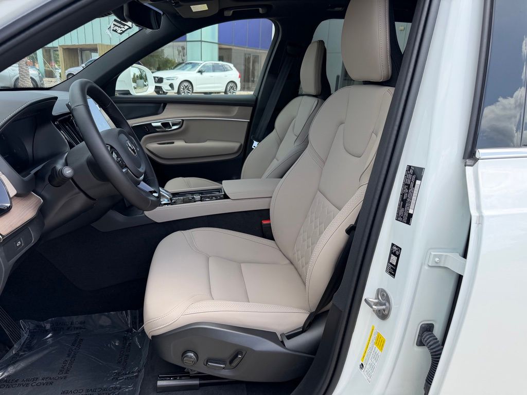 2026 Volvo XC90 Plus - Photo 11