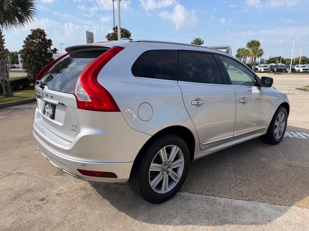 Used 2017 Volvo XC60 T5 AWD Inscription SUV
