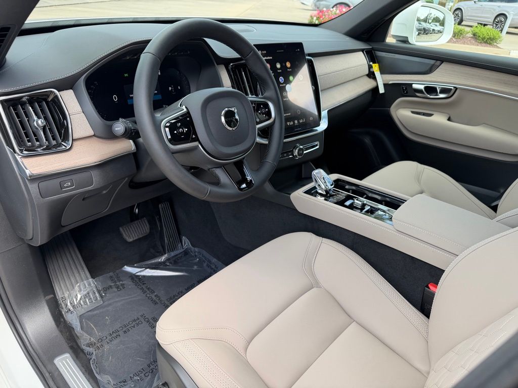 2026 Volvo XC90 Plus - Photo 12
