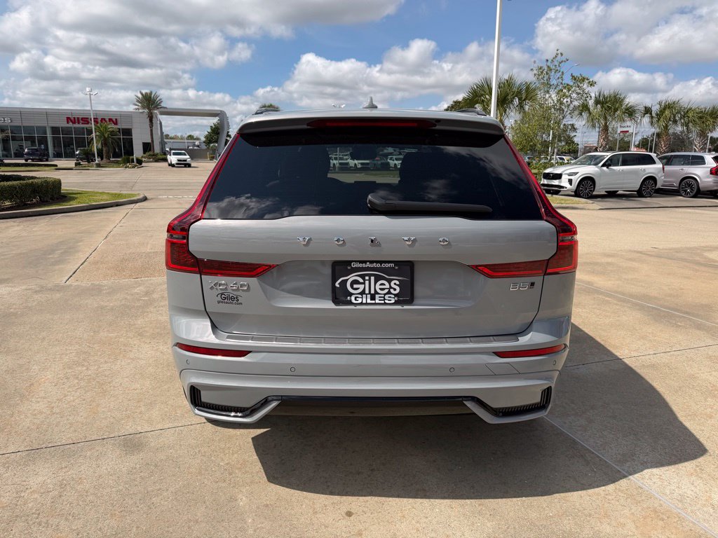 New 2026 Volvo XC60 B5 Plus SUV