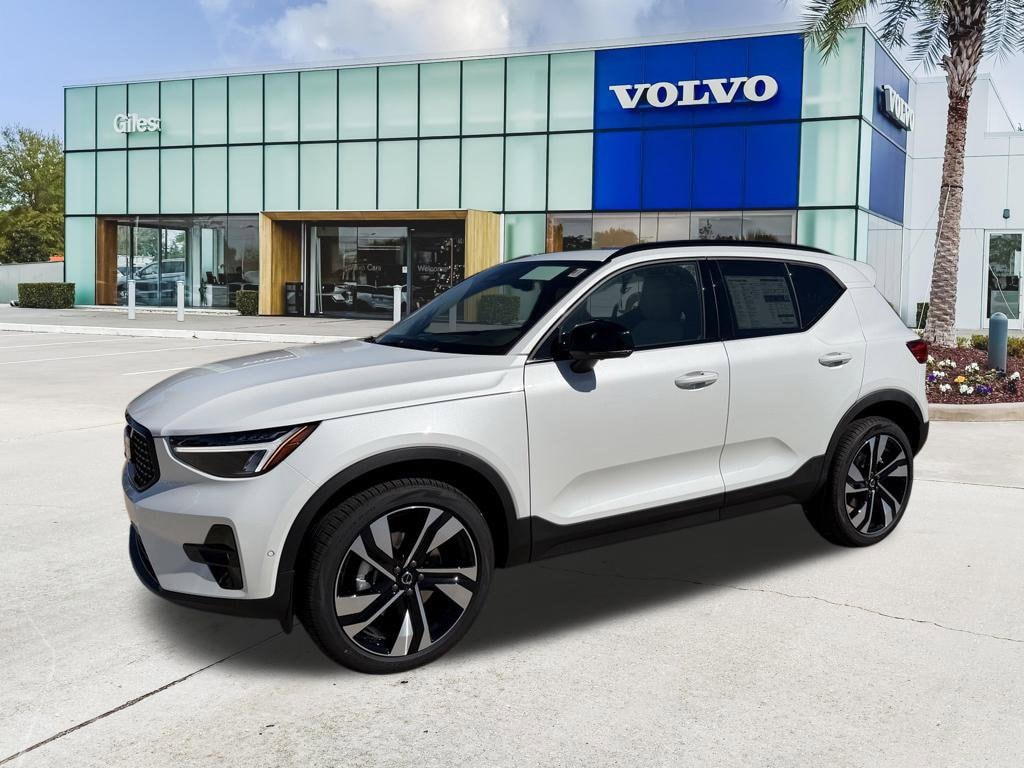 2026 Volvo XC40 Plus