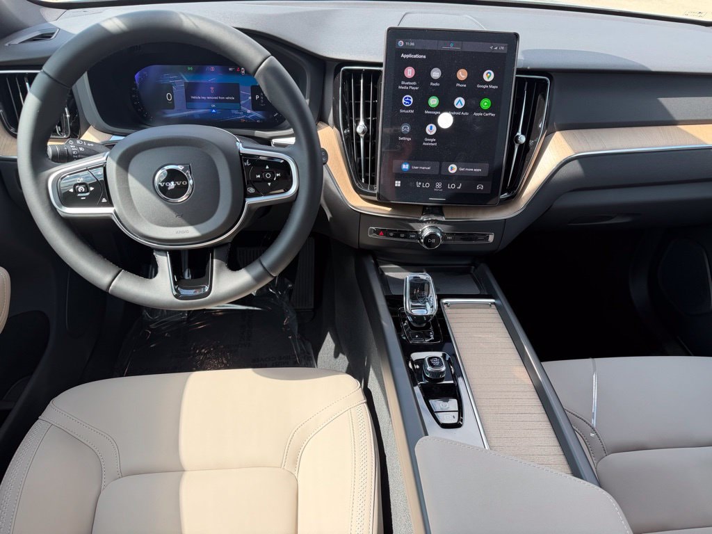 2026 Volvo XC60 Plus - Photo 16
