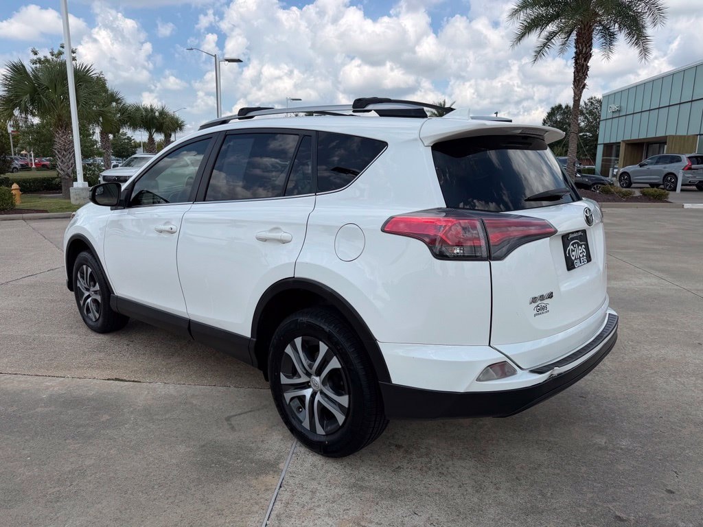 Used 2018 Toyota RAV4 LE SUV