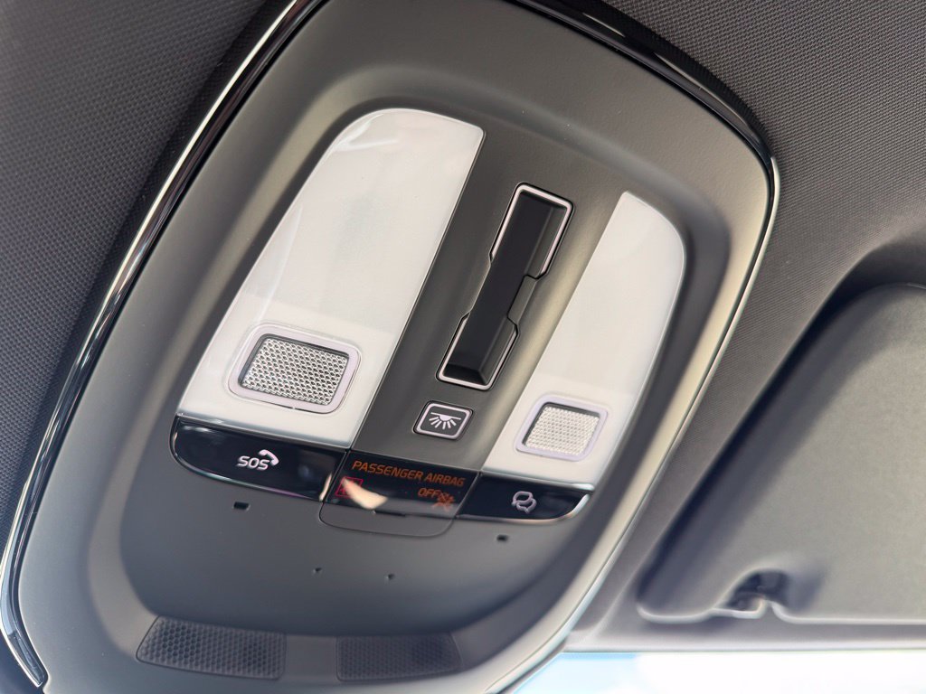 2026 Volvo XC60 Plus - Photo 22