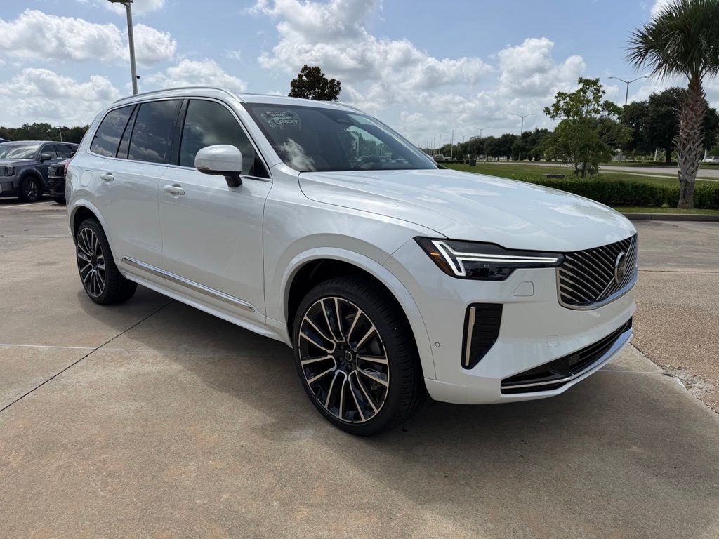 2026 Volvo XC90 Plus - Photo 7