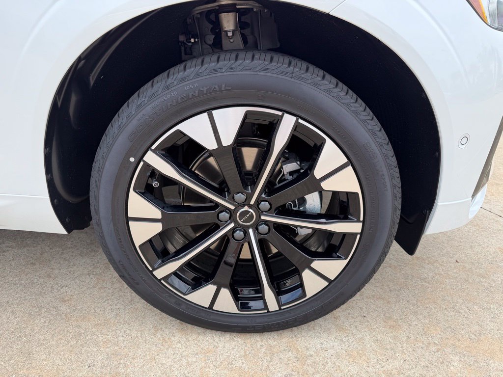 2026 Volvo XC60 Plus - Photo 10