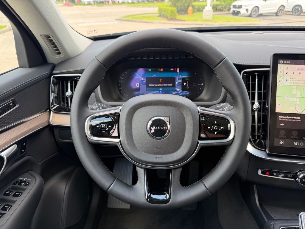 2026 Volvo XC90 Plus - Photo 18