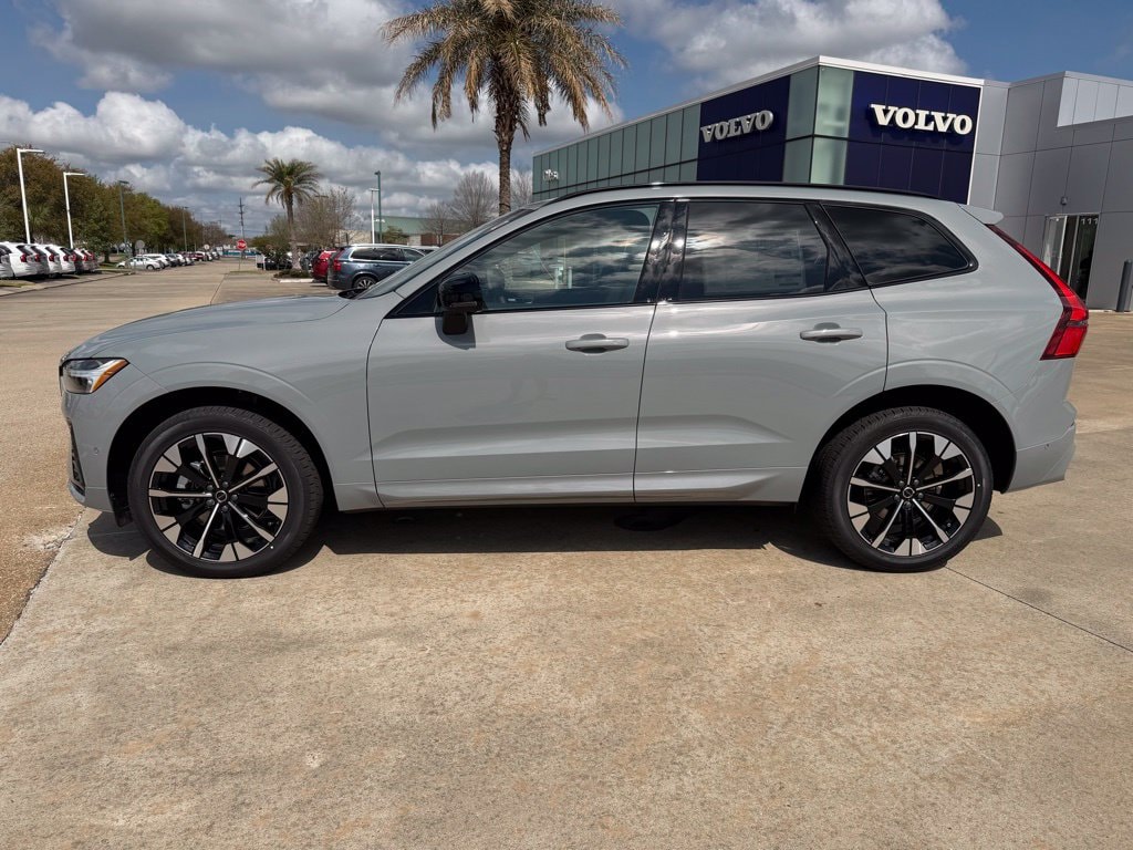 New 2026 Volvo XC60 B5 Plus SUV