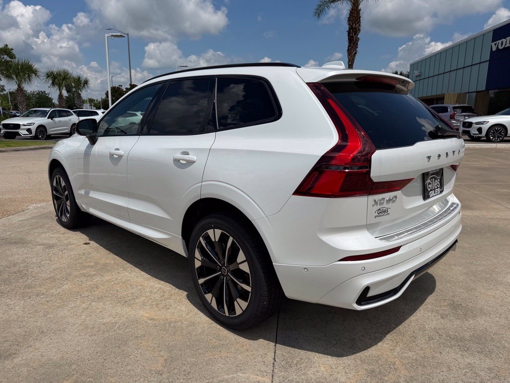 New 2026 Volvo XC60 B5 Plus SUV