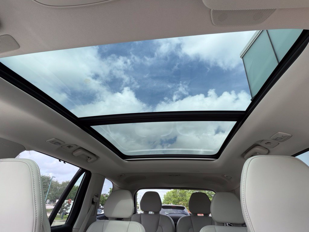 2026 Volvo XC90 Ultra - Photo 21
