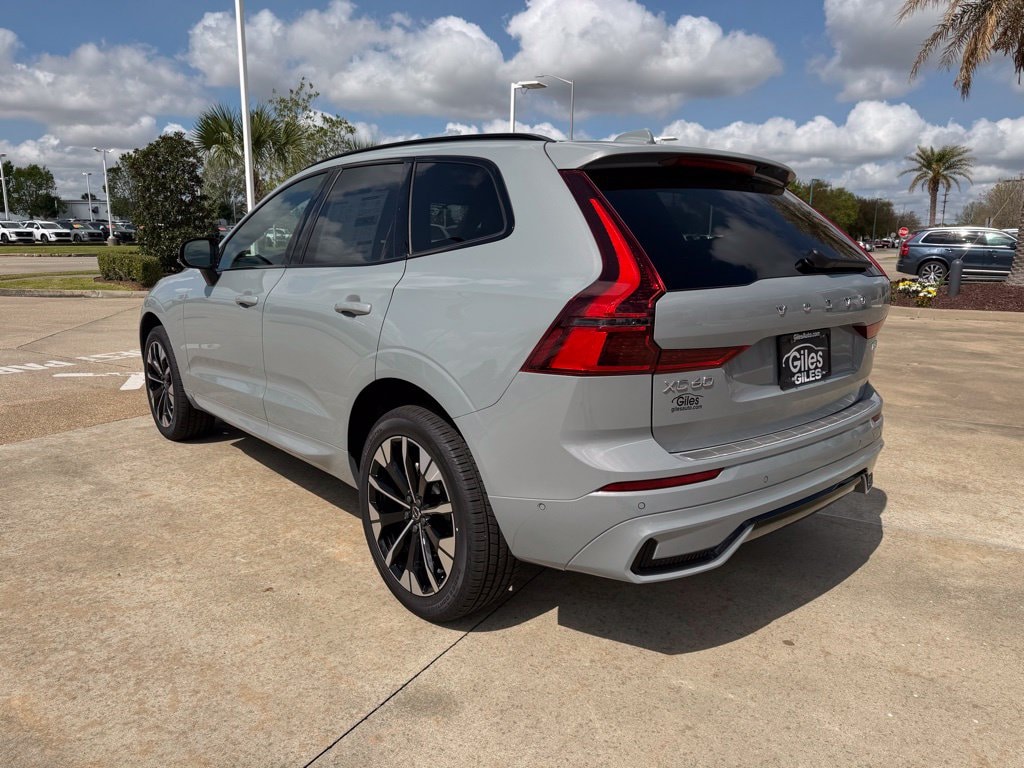 New 2026 Volvo XC60 B5 Plus SUV