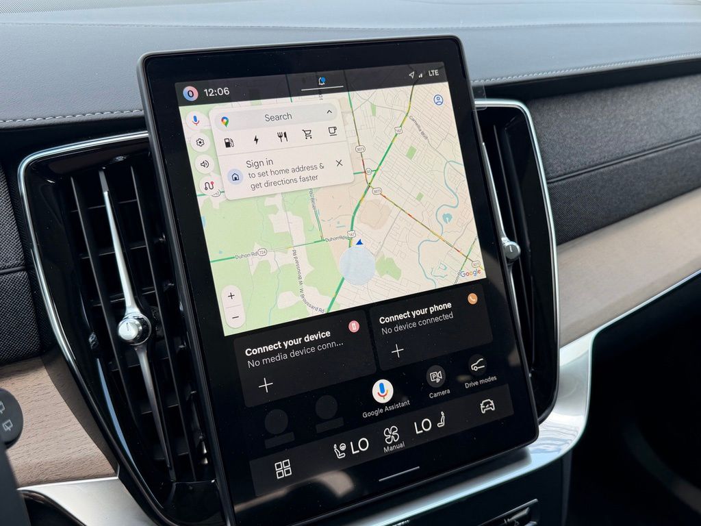 2026 Volvo XC90 Plus - Photo 20