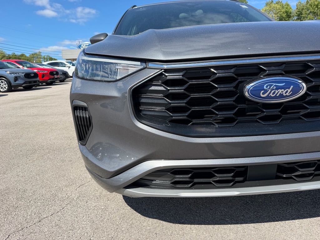 Used 2024 Ford Escape Hybrid ST-Line SUV
