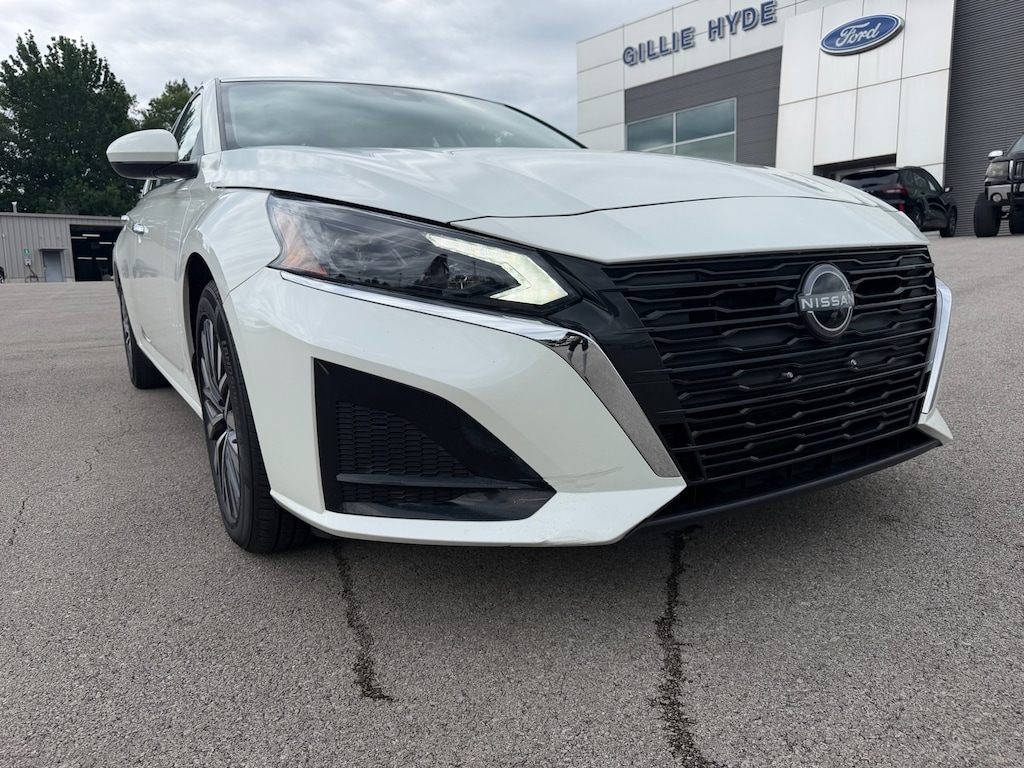 Used 2024 Nissan Altima 2.5 SV Sedan