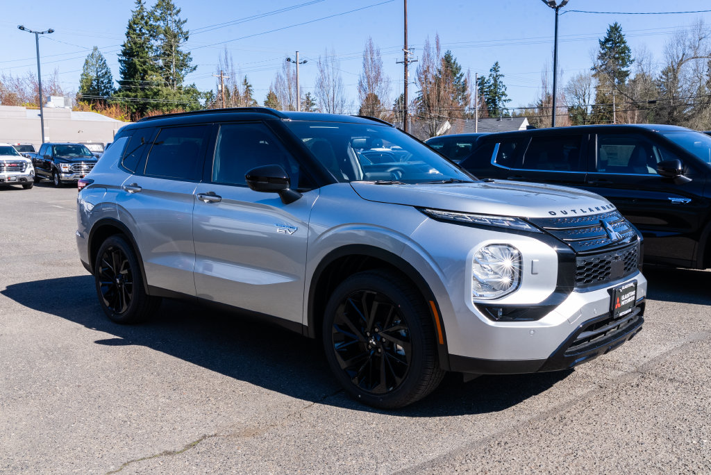 2025 Mitsubishi Outlander PHEV SEL Black Edition SUV