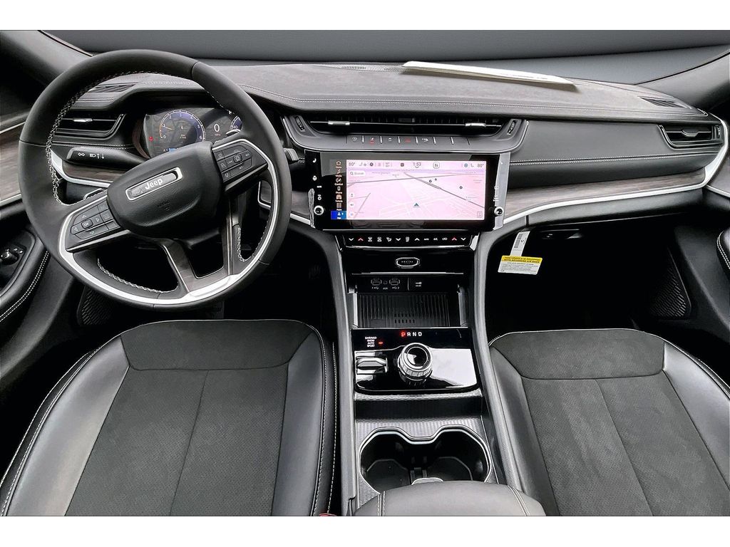 2026 Jeep Grand Cherokee Laredo - Photo 8