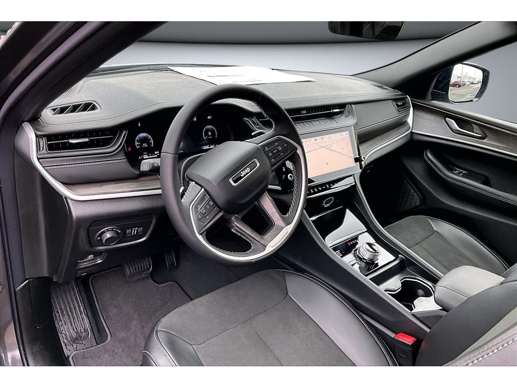 2026 Jeep Grand Cherokee Laredo - Photo 9
