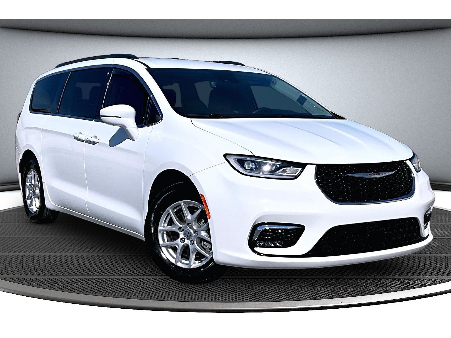 Certified 2022 Chrysler Pacifica Touring L Passenger Van
