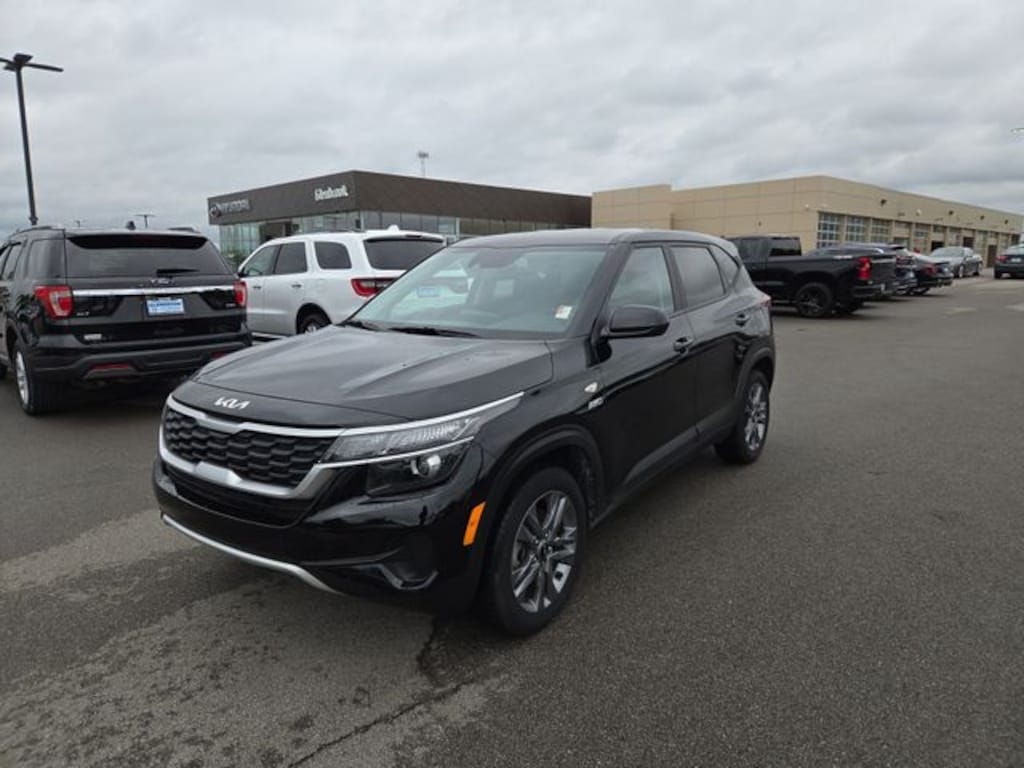 Used 2023 Kia Seltos LX SUV