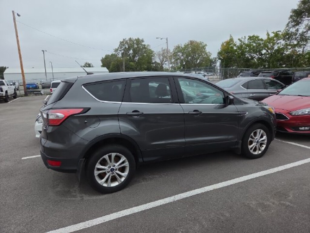 Used 2017 Ford Escape SE SUV