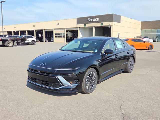 New 2026 Hyundai Sonata Hybrid Limited Sedan
