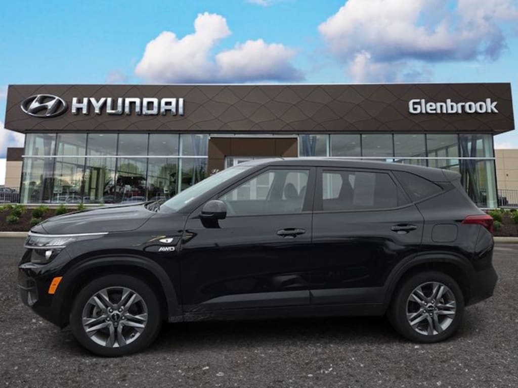 Used 2023 Kia Seltos LX SUV