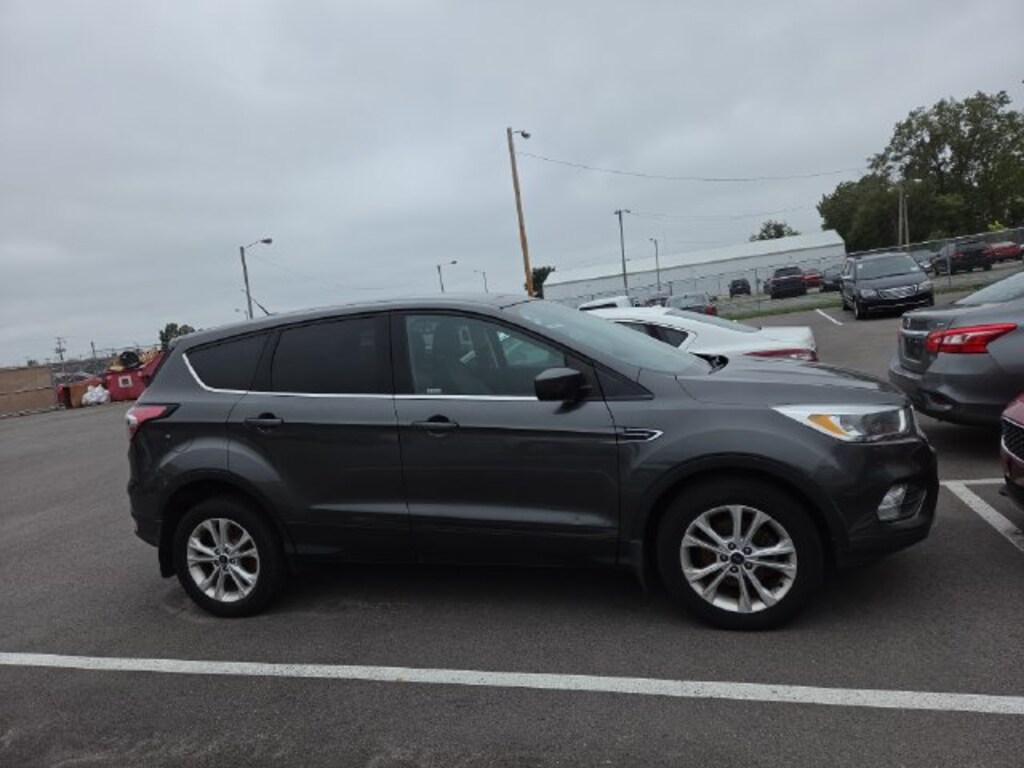 Used 2017 Ford Escape SE SUV