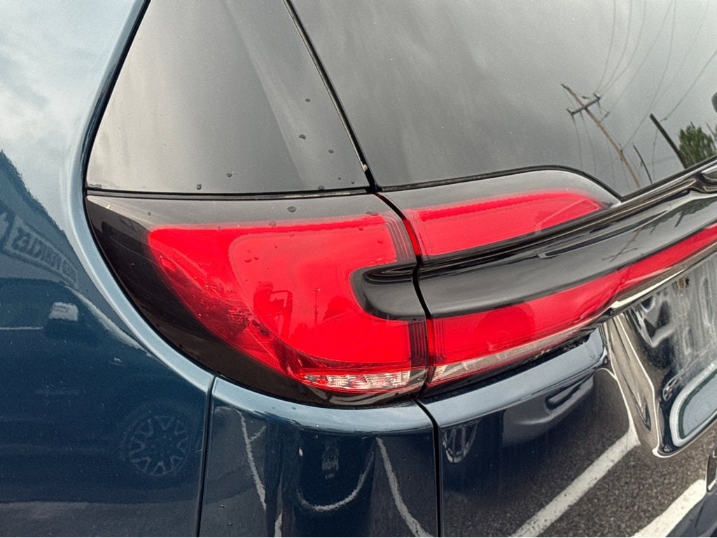 Used 2025 Chrysler Pacifica Limited Minivan/Van