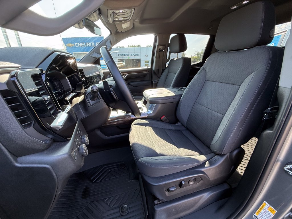 2023 Chevrolet Silverado 1500 LT - Photo 16