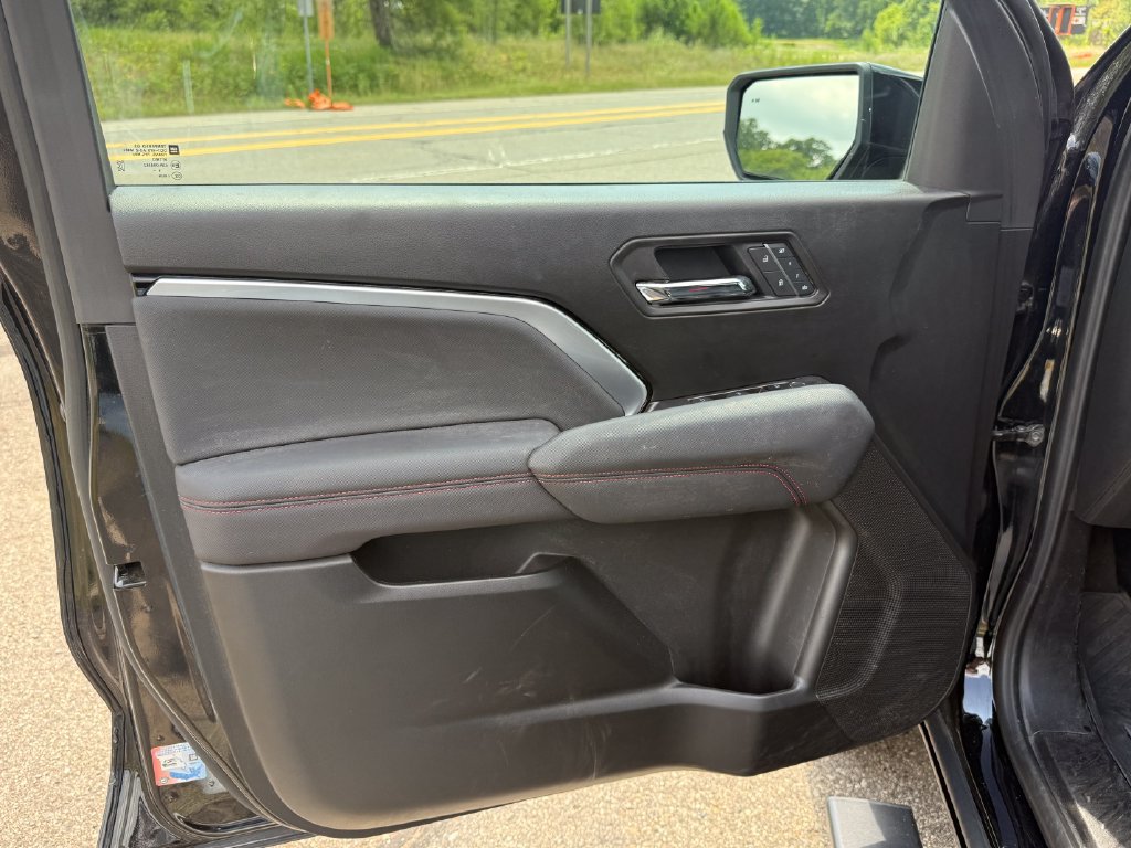 2025 Chevrolet Colorado Z71 - Photo 15