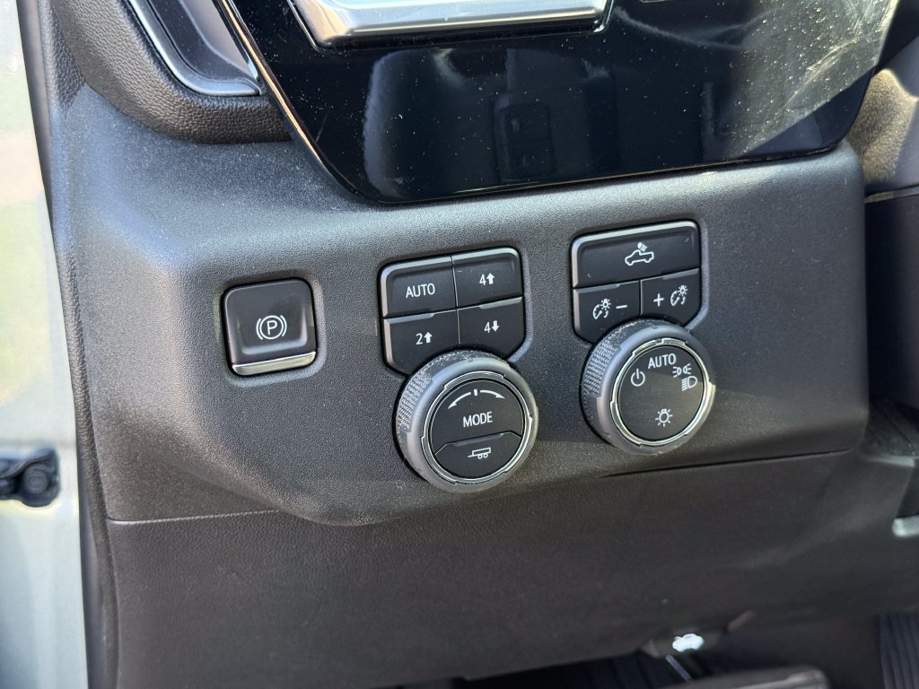 2023 Chevrolet Silverado 1500 LT - Photo 14