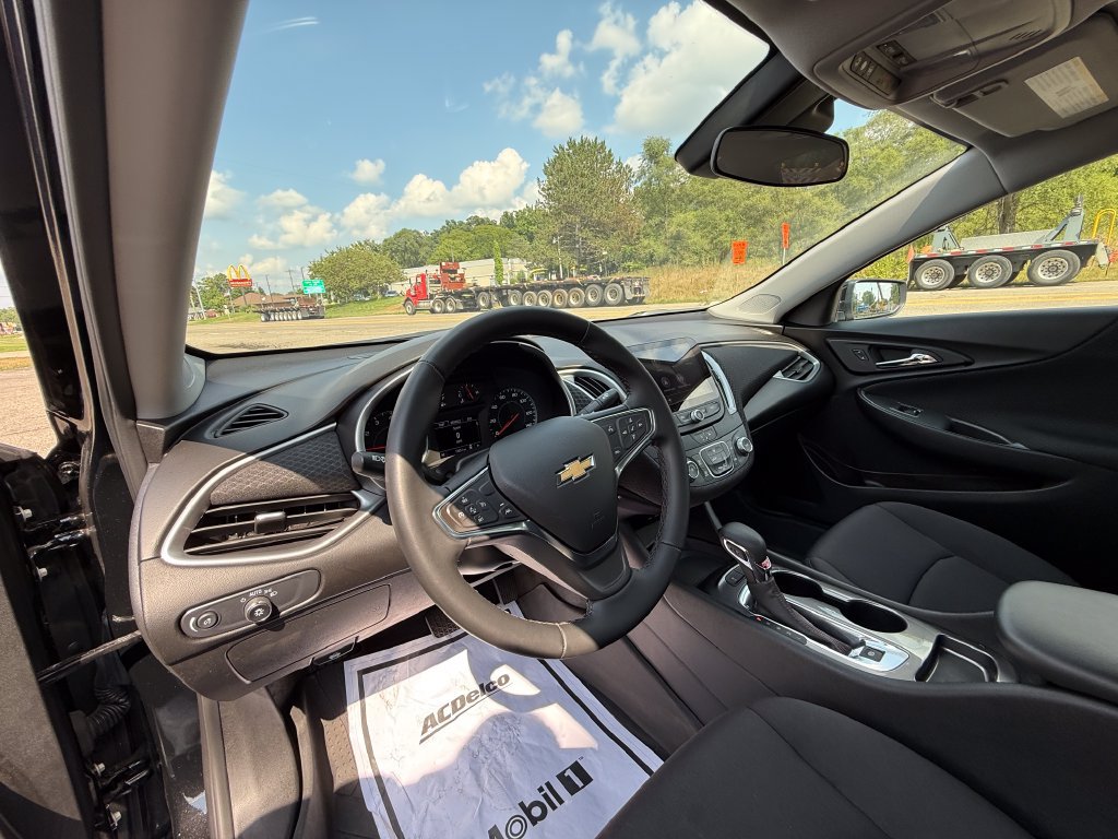 2024 Chevrolet Malibu RS - Photo 15
