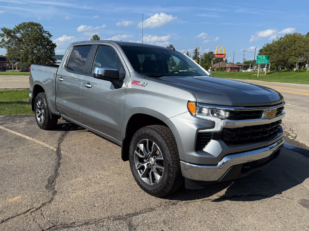 2023 Chevrolet Silverado 1500 LT - Photo 7
