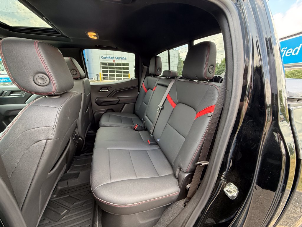 2025 Chevrolet Colorado Z71 - Photo 30