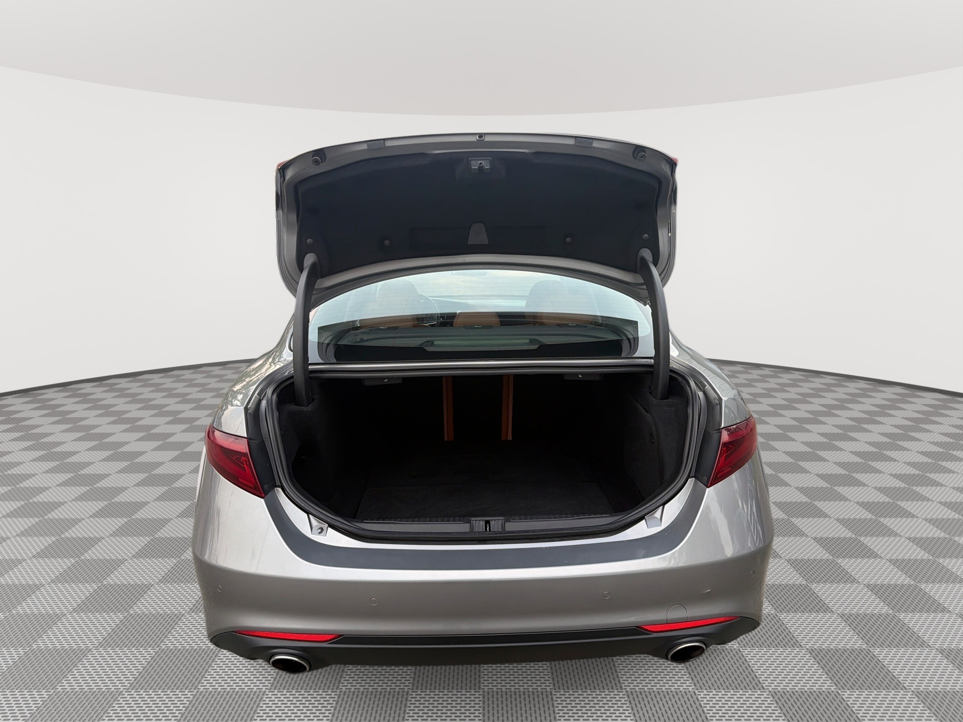 2019 Alfa Romeo Giulia Base - Photo 21