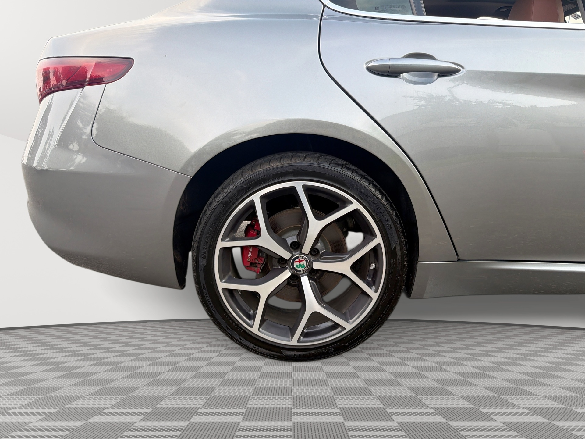 2019 Alfa Romeo Giulia Base - Photo 30