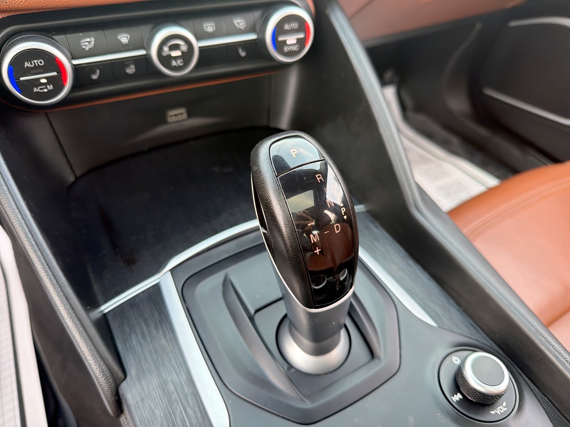2019 Alfa Romeo Giulia Base - Photo 23