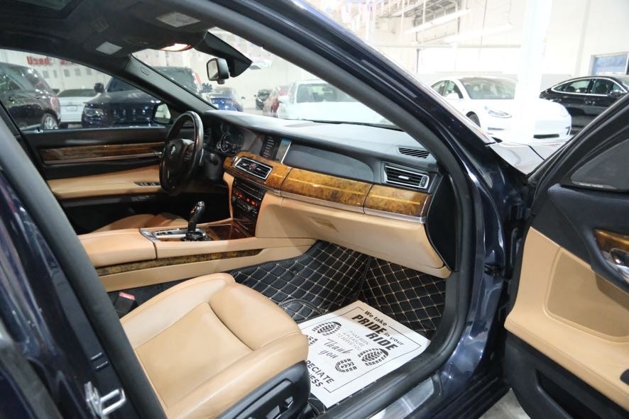 2015 BMW 7 Series 750Li - Photo 34